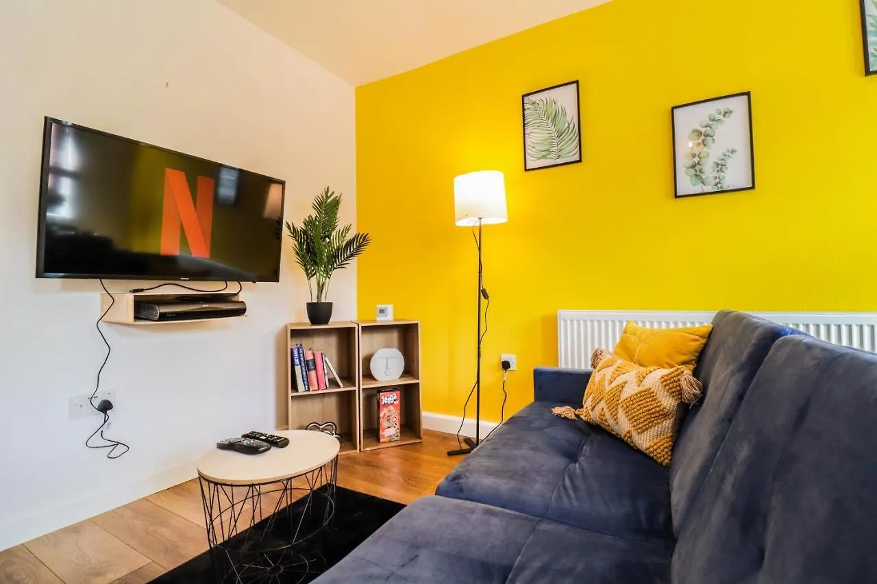 Apartment Spacious 1 Bed Flat-Free Parking Hillingdon
