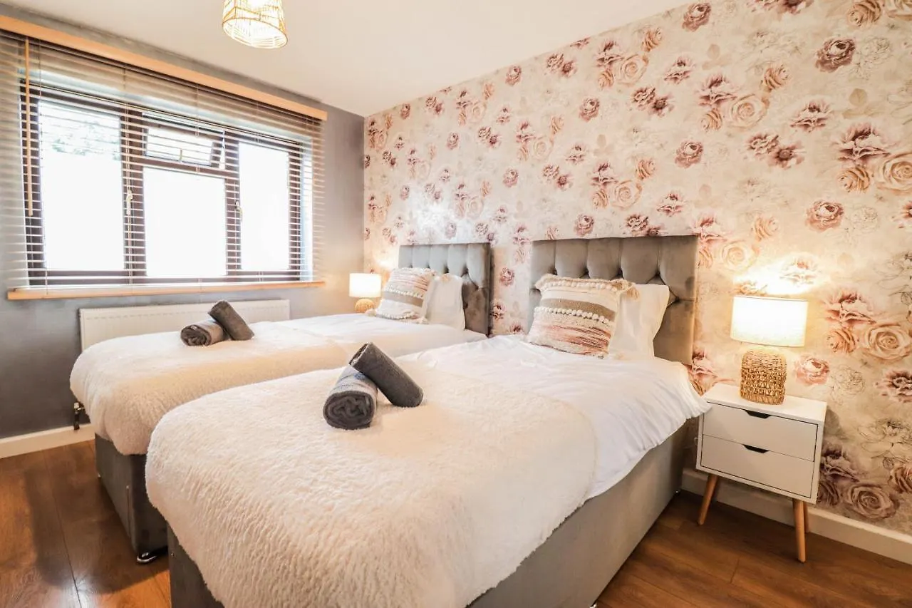 Spacious 1 Bed Flat-Free Parking Hillingdon United Kingdom